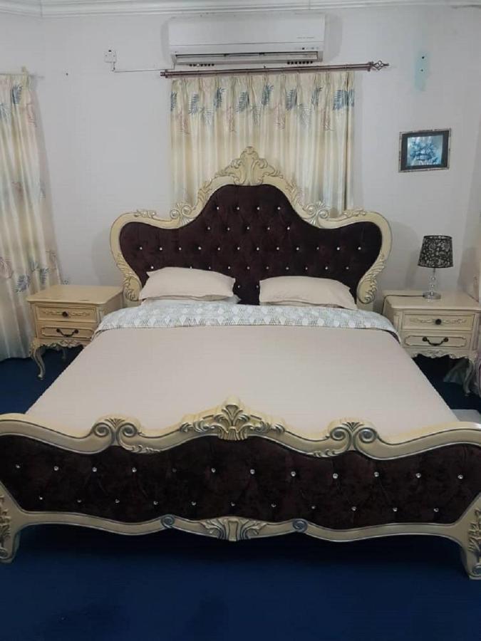 Carlcyn Homestay Gaborone Ngoại thất bức ảnh