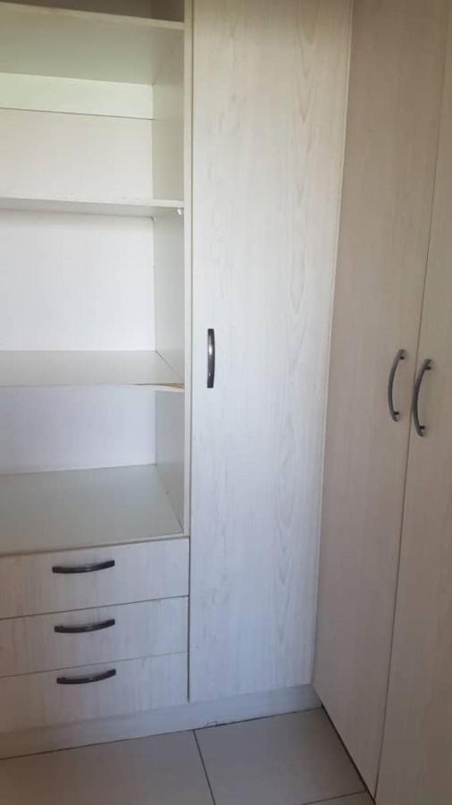 Carlcyn Homestay Gaborone Ngoại thất bức ảnh