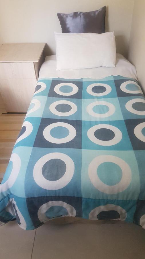 Carlcyn Homestay Gaborone Ngoại thất bức ảnh