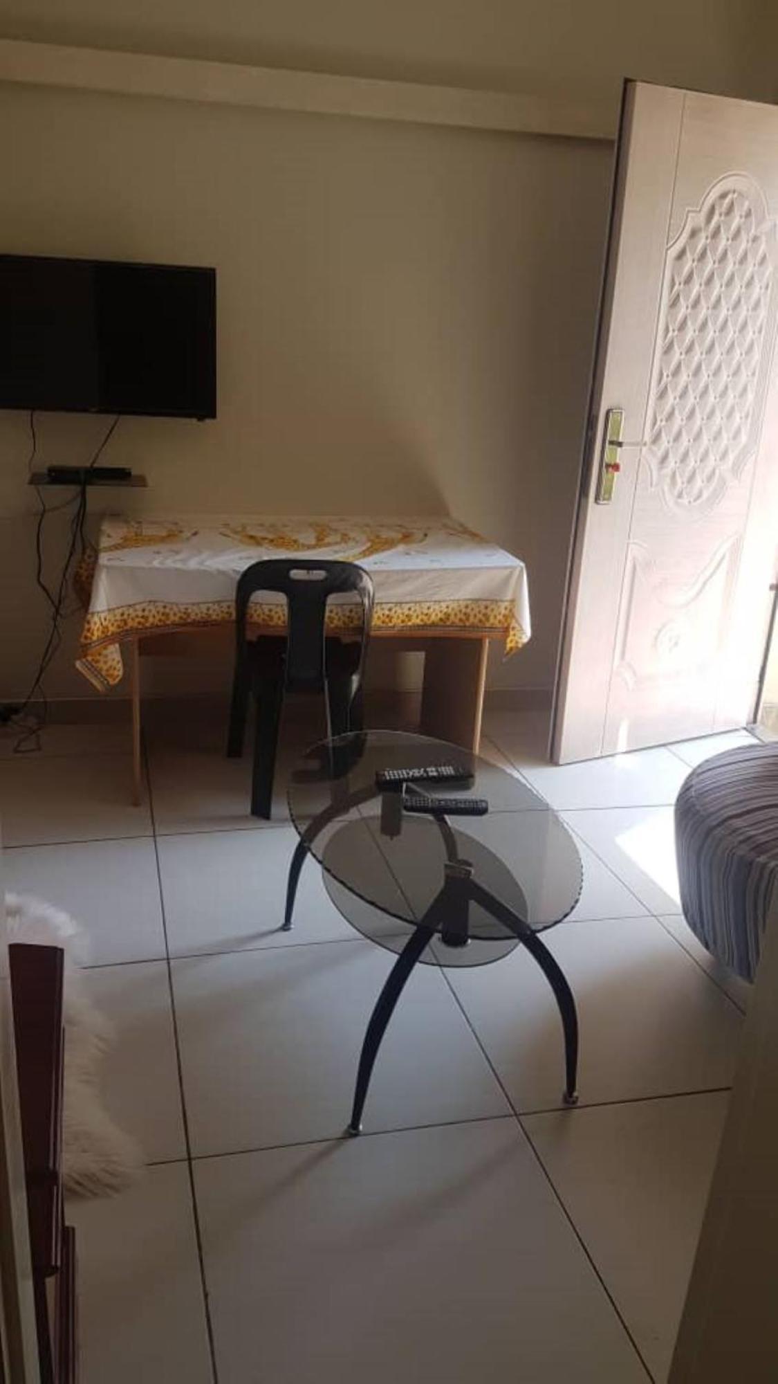 Carlcyn Homestay Gaborone Ngoại thất bức ảnh
